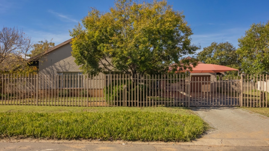 4 Bedroom Property for Sale in West Park Free State